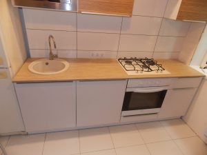 Небольшая функциональная кухня