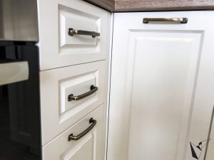 Небольшая кухня для молодой семьи