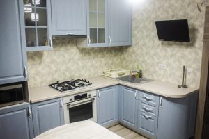 Классическая кухня в нежных тонах