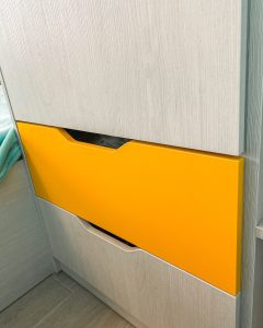 Невероятно яркая детская двух братиков