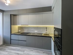 Минималистичная кухня в стильных матовых тонах.